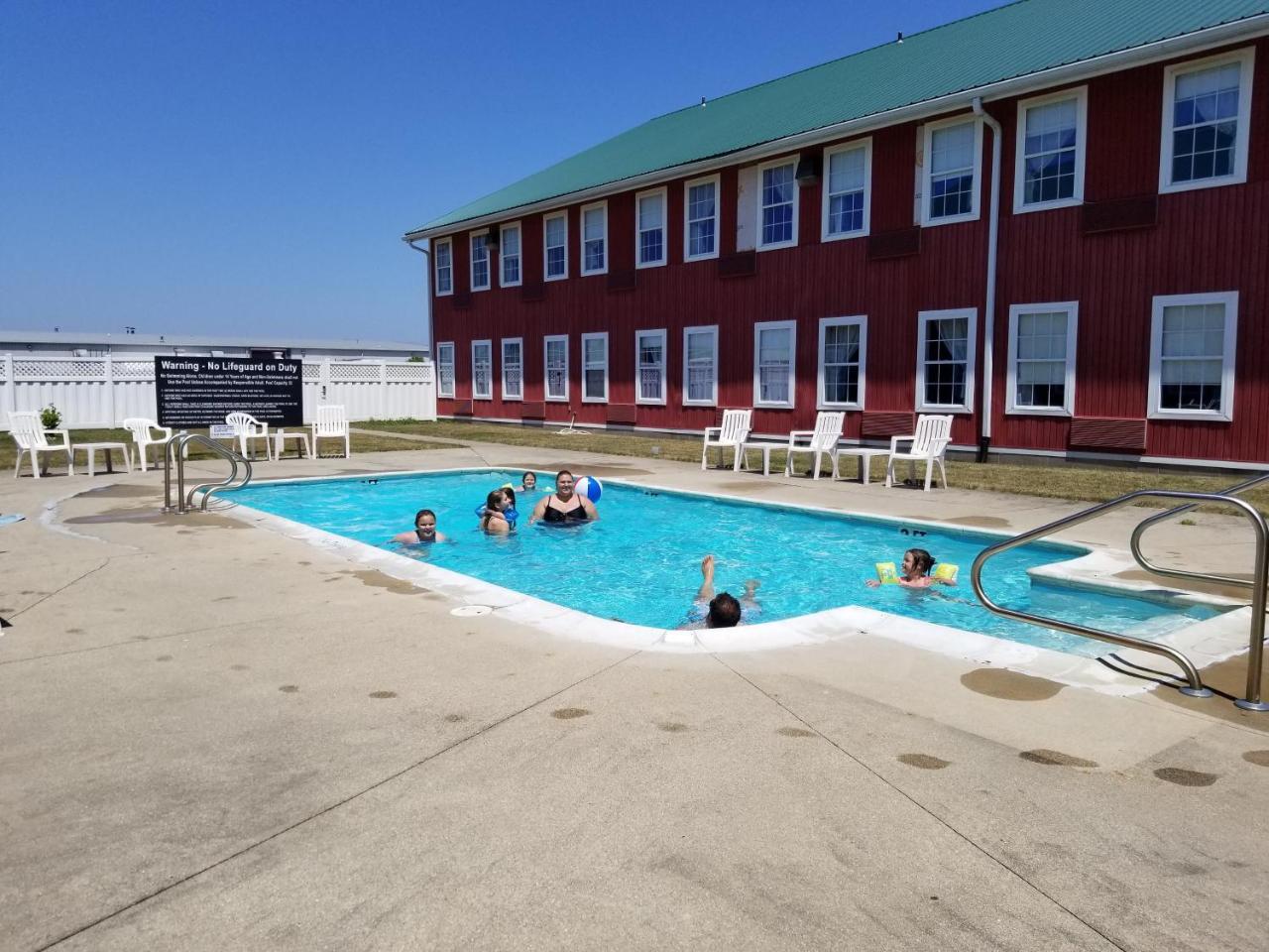 Countryside Inn Nappanee Exterior photo